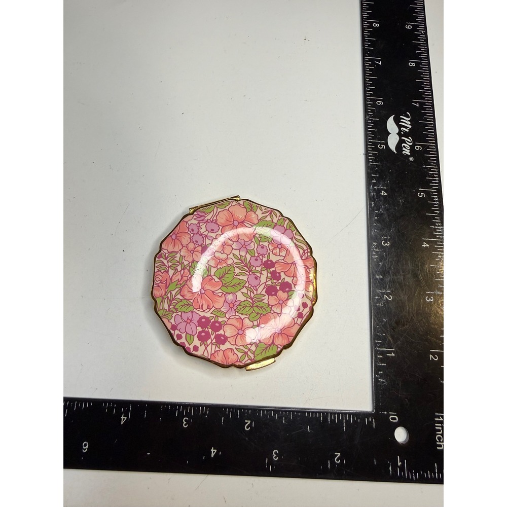 Vintage Rosary Floral Enamel Scalloped Makeup Compact Gold Tone Pink Purple